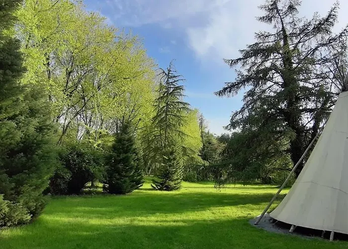 ラグジュアリーテント Levaltipis Saint-Gâtien-des-Bois